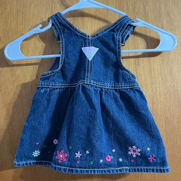 Vintage OshKosh B’gosh Girl’s Pink Snowflake Embroidered Denim Overall Dress - Picture 7 of 12